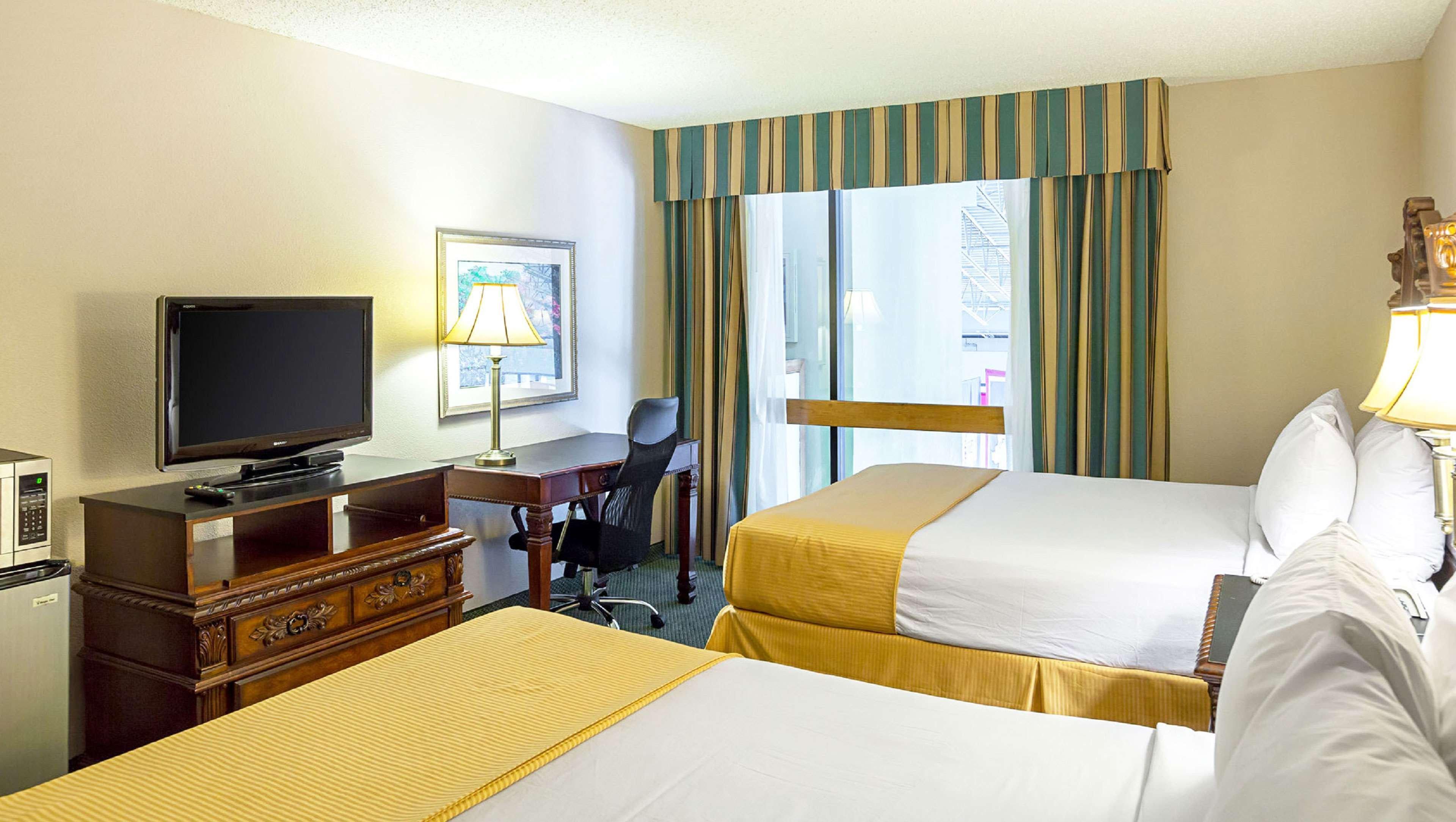 Magnuson Grand Desoto Hotel ภายนอก รูปภาพ