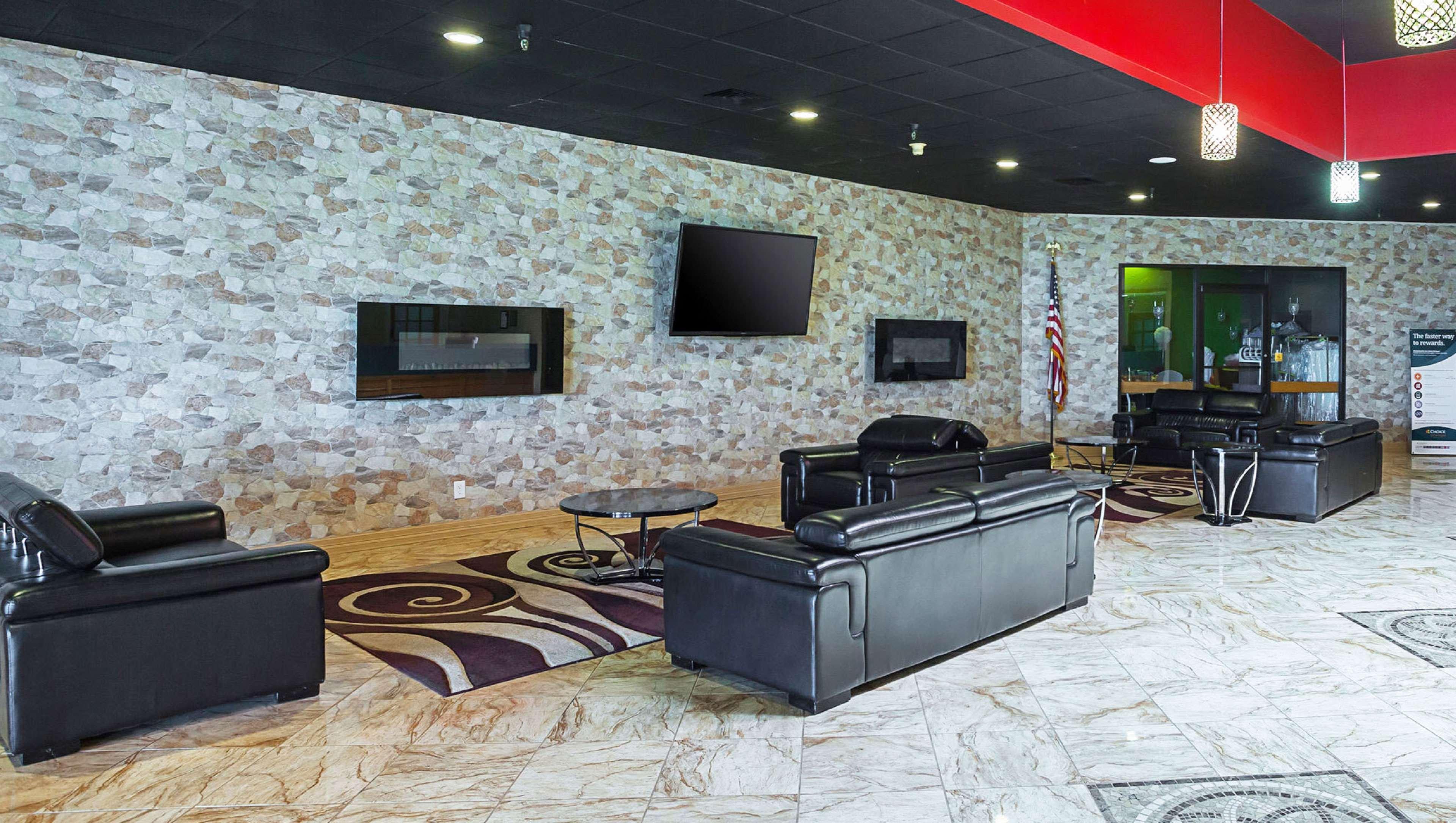 Magnuson Grand Desoto Hotel ภายนอก รูปภาพ