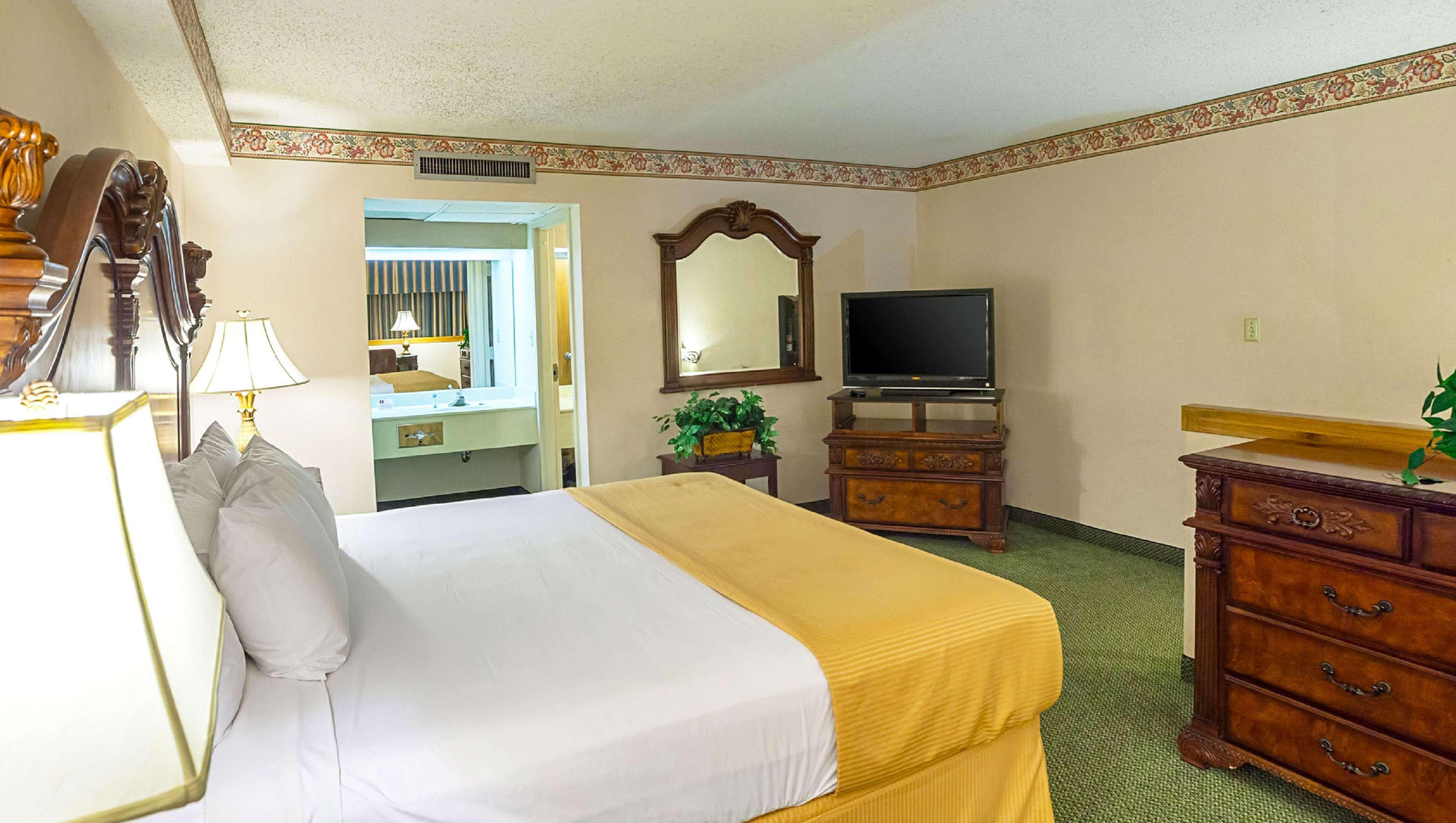 Magnuson Grand Desoto Hotel ภายนอก รูปภาพ