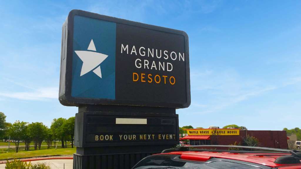 Magnuson Grand Desoto Hotel ภายนอก รูปภาพ